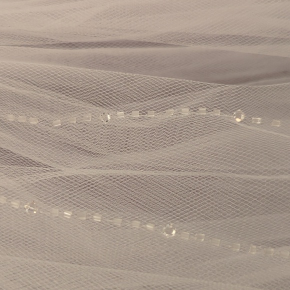 Veil with crystals New Unused - Picture 3 of 4
